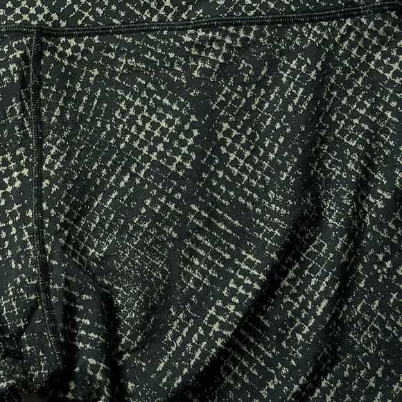 Lululemon  Wunder Under HR Tight 25" Luxtreme in Reptilia Jacquard Green Sz 14 - Picture 9 of 9